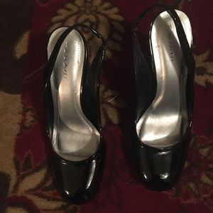 Tahari shoes